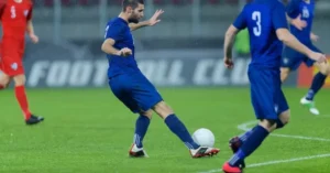 Tìm Hiểu Các Lỗi Khiếm Nhã Trong Bóng Đá Và Mức Xử Phạt Của FIFA